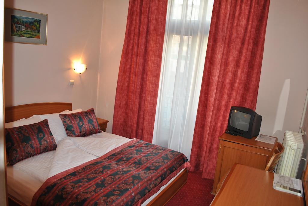 Hotel Kasina 贝尔格莱德 外观 照片