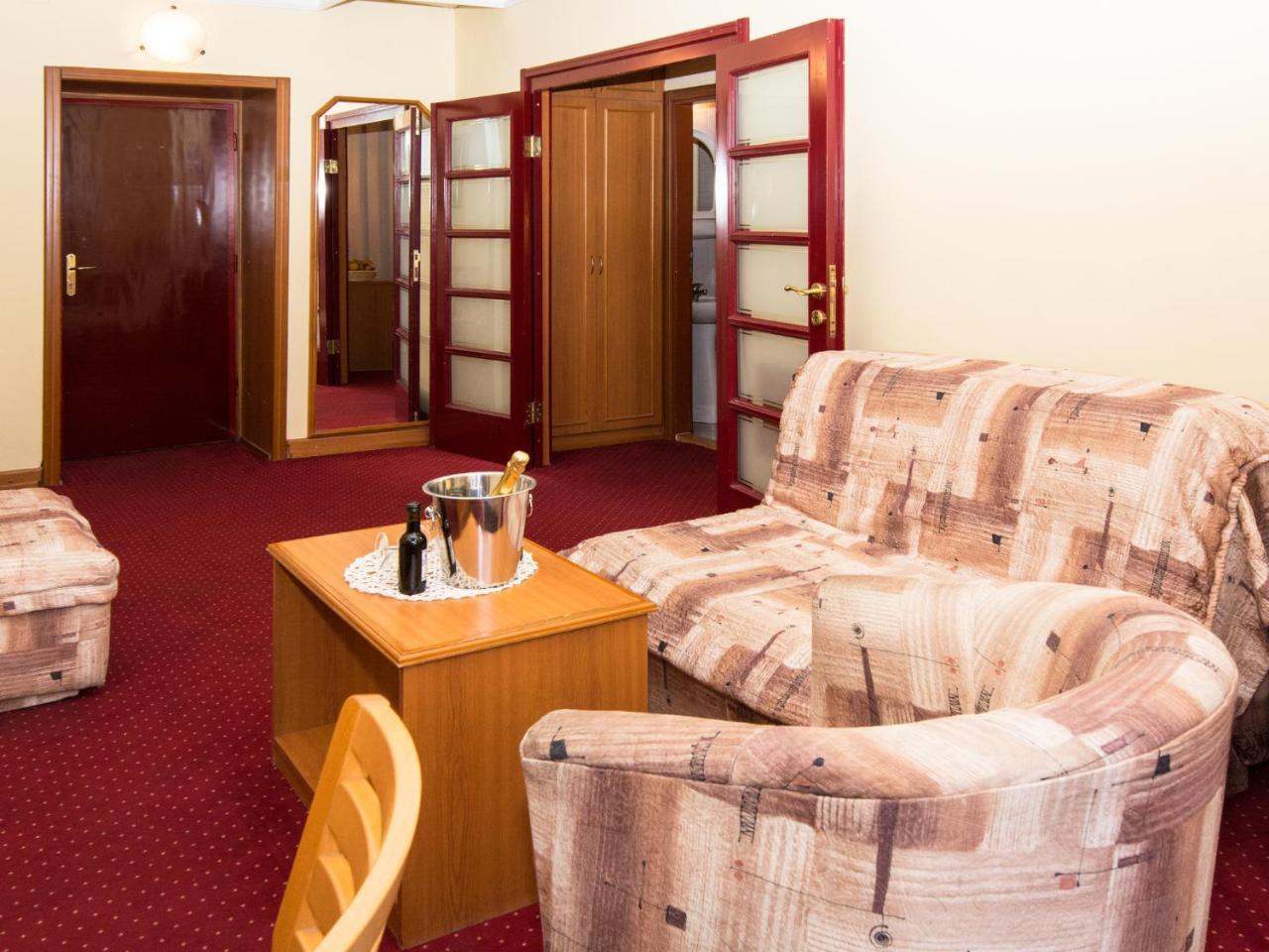 Hotel Kasina 贝尔格莱德 外观 照片