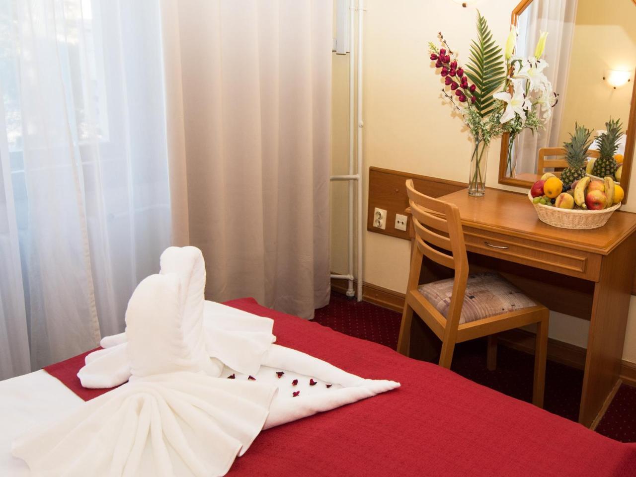 Hotel Kasina 贝尔格莱德 外观 照片